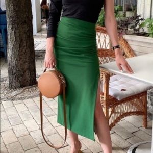Zara green gathered midi pencil skirt. Size M. Never worn